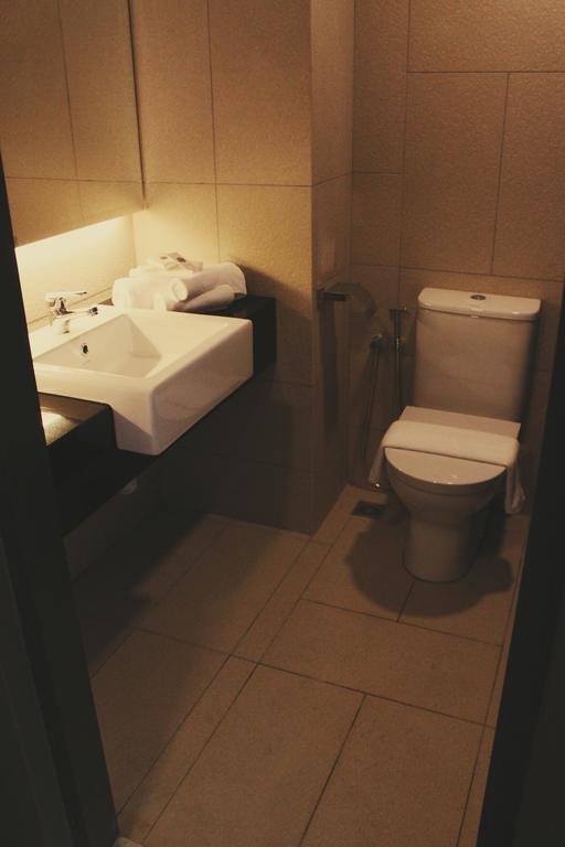 U Hotel Penang Sungai Dua Bukit Exterior photo